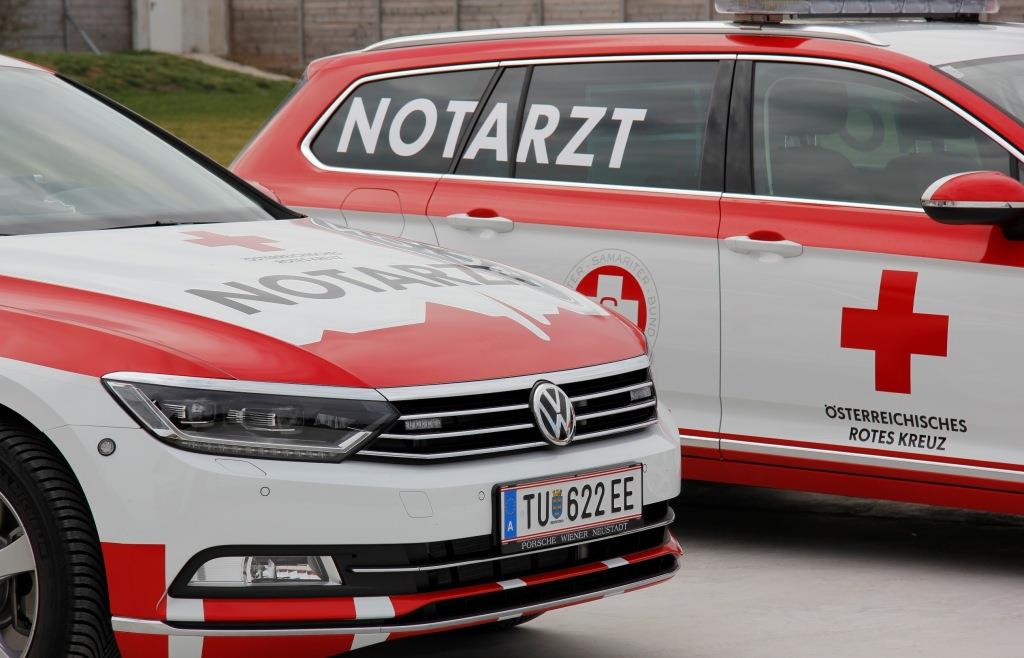 44 J hriger St rzt Bei Polterabend In sterreich Von Anh nger Und Stirbt