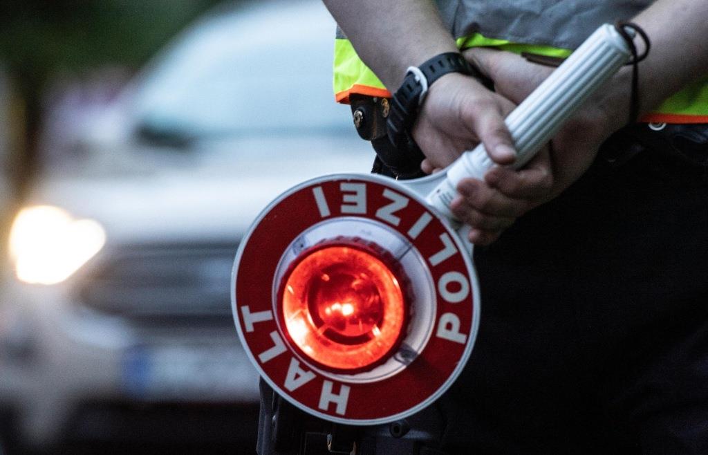 Mehrfach-ohne-Schein-am-Steuer-Schwarzfahrer-in-Eichst-tt-erwischt