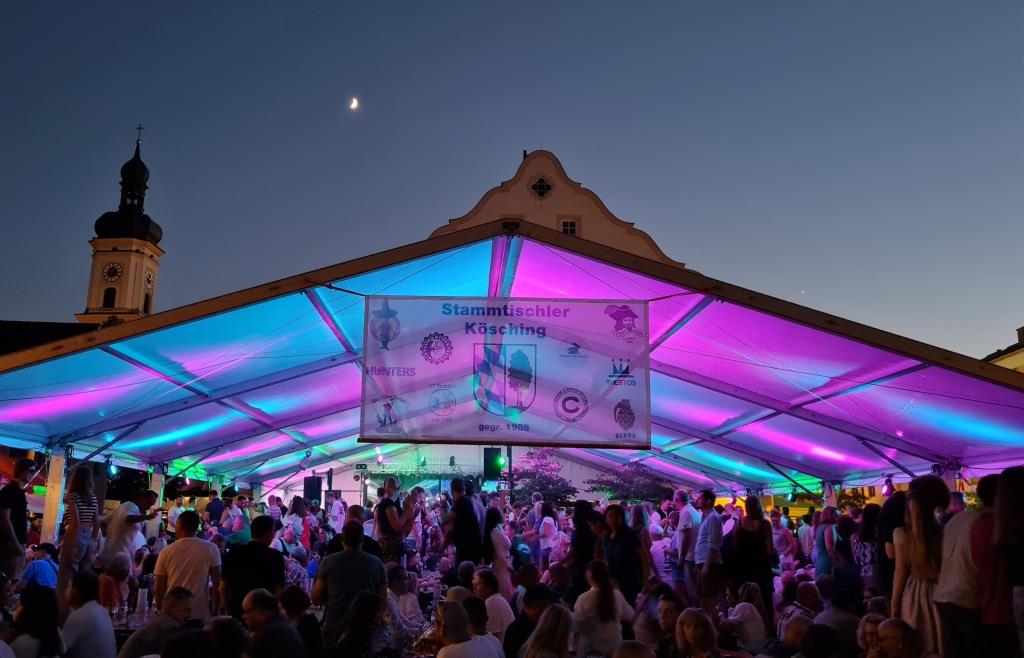 ausnahmezustand-beim-k-schinger-b-rgerfest-50-000-besucher-erwartet