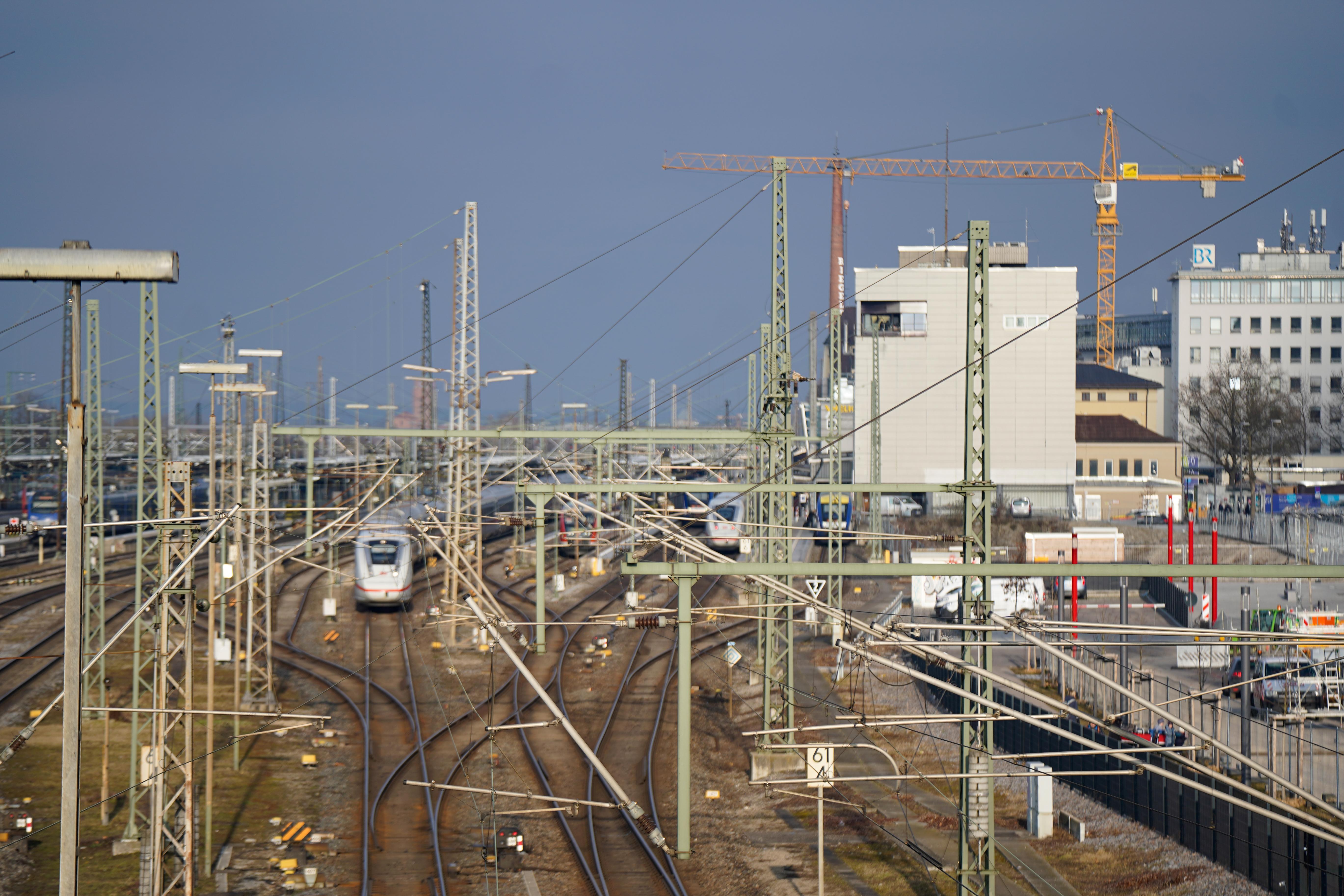 zug nach augsburg von münchen