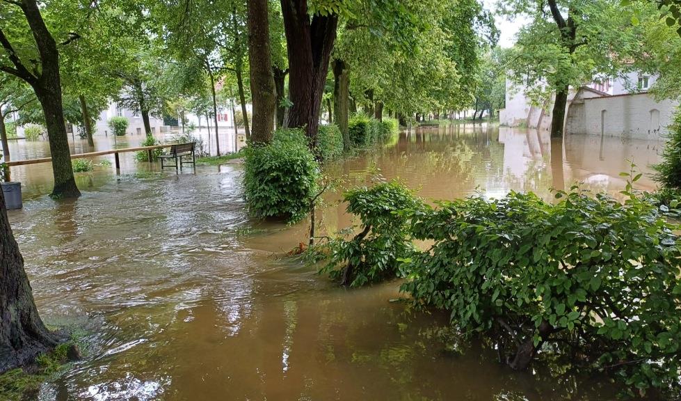 Land unter in Schrobenhausen Fotos zeigen das Ausmaß