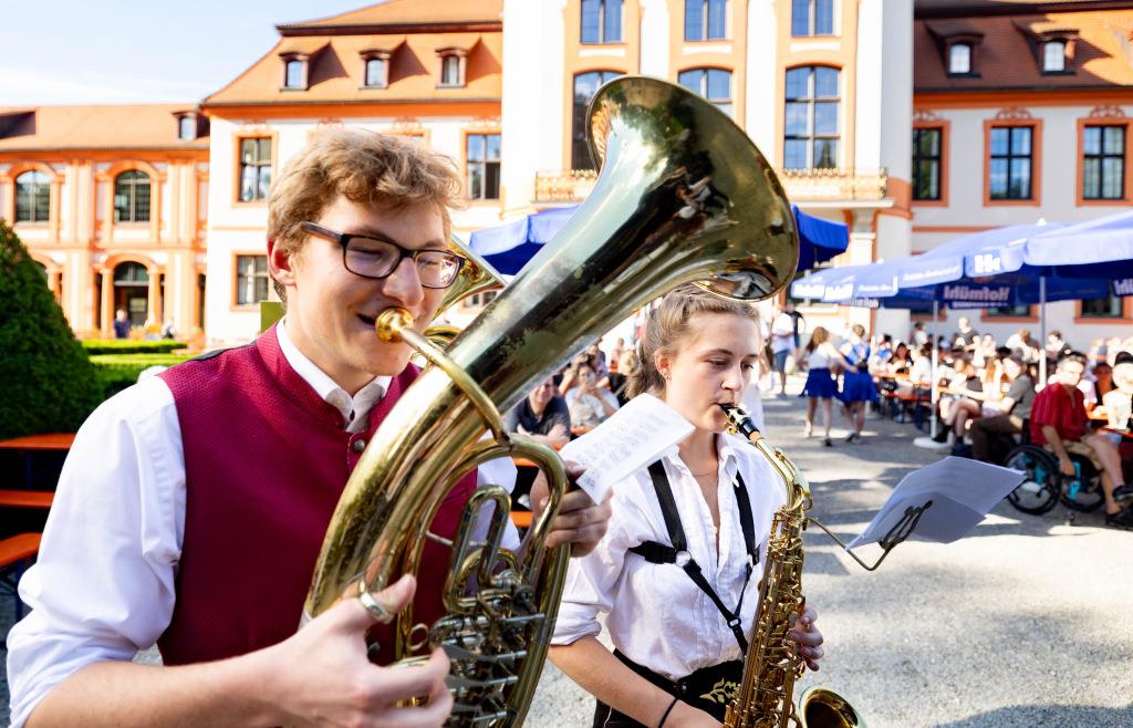 Stimmung vor der Sommerresidenz Hofgartenfest in Eichstätt hat begonnen