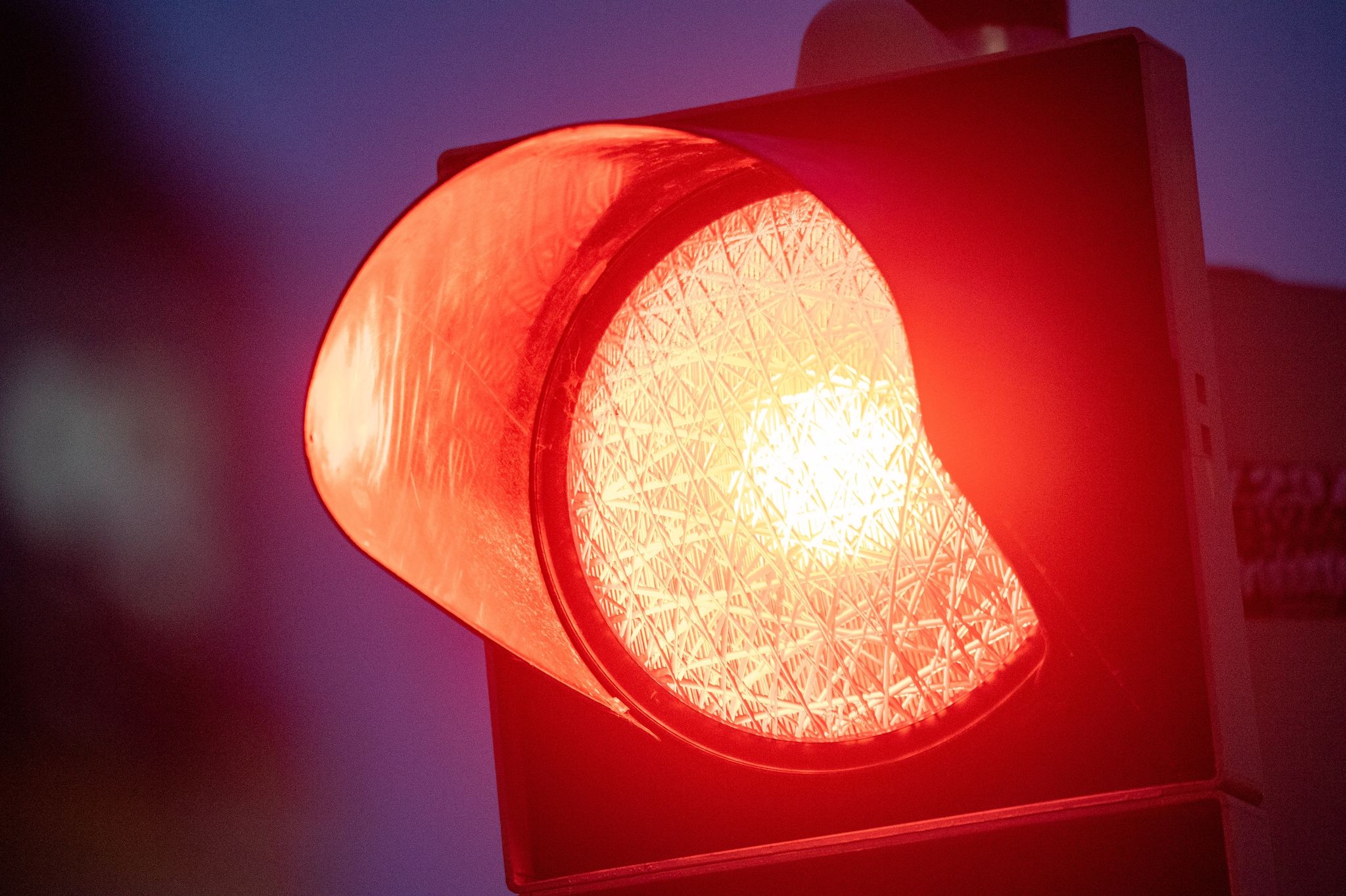 Höheres Bußgeld für SUV-Fahrer an roter Ampel
