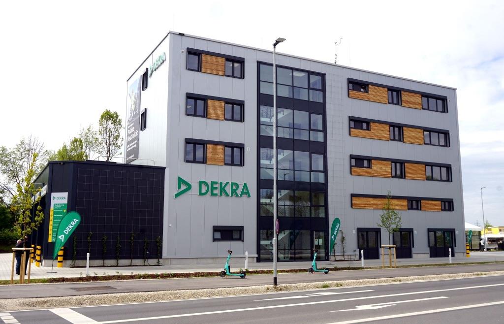Dekra neu gebaute Niederlassung an der Manchinger Straße