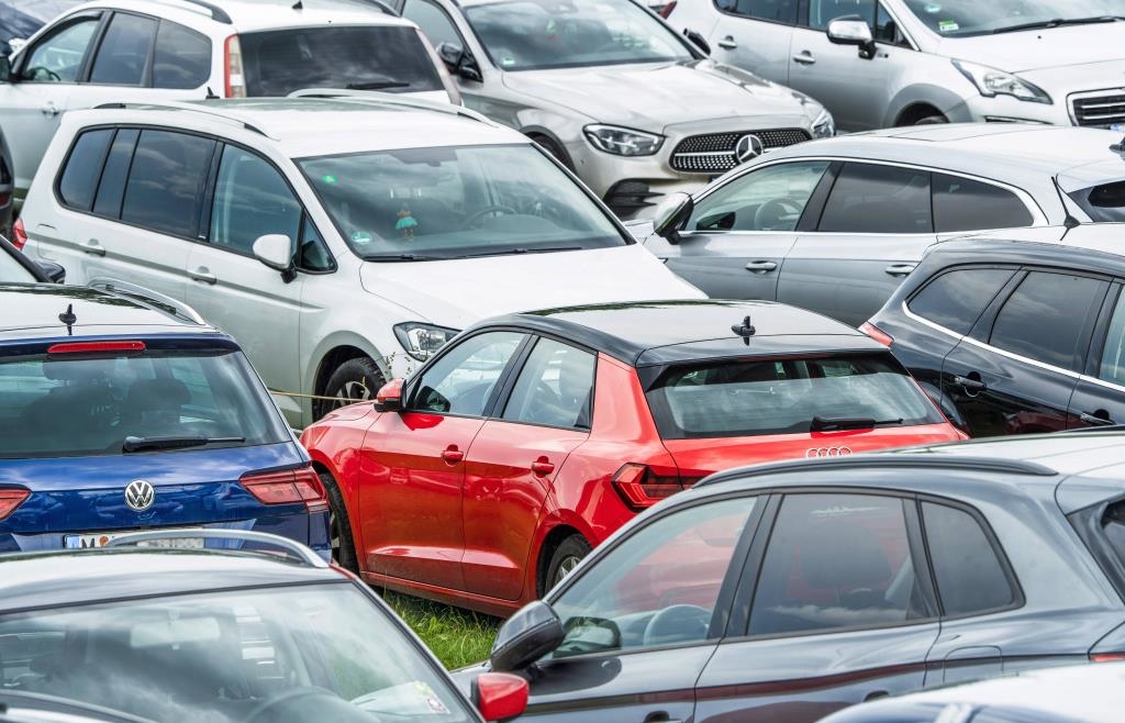 Farbe-PS-Kilometerstand-Was-den-Wertverlust-bei-Neuwagen-erh-ht