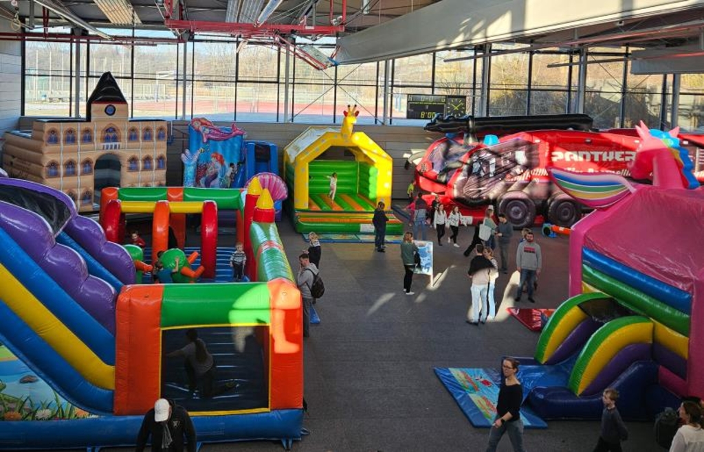 H-pfburg-Paradies-von-Stadt-und-Sparkasse-in-Niederscheyern-ein-voller-Erfolg