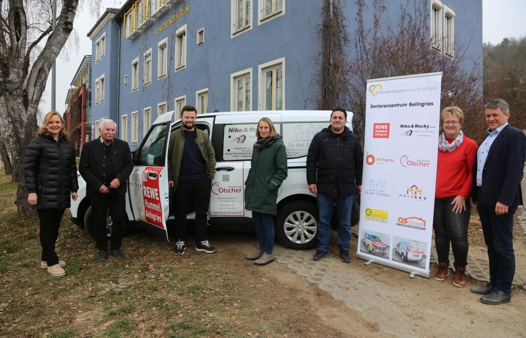 Dankbar-f-r-finanzielle-Unterst-tzung-Neues-Fahrzeug-f-r-Seniorenzentrum-Beilngries