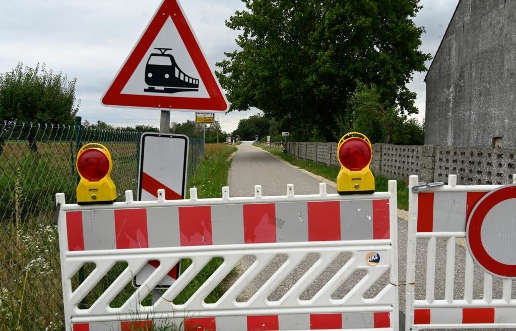 Schranke für Bahnübergang in Manching soll doch kommen – Umsetzung ...