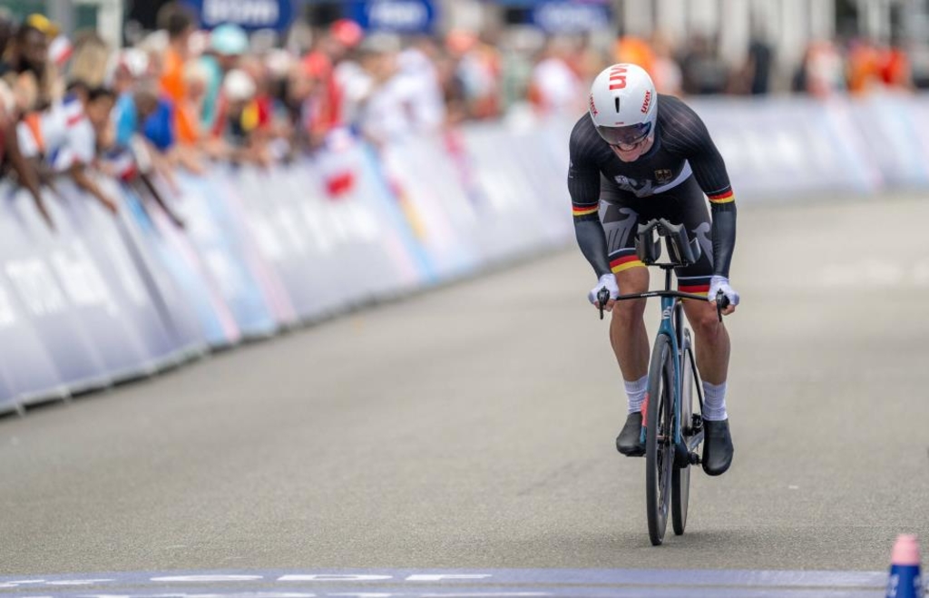 Challenge Roth with numb legs: Para-athlete Schindler takes a risk