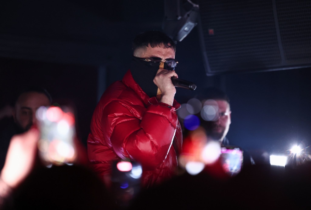 Rapper-Haftbefehl-schaut-bei-zdemirs-60-Geburtstag-vorbei