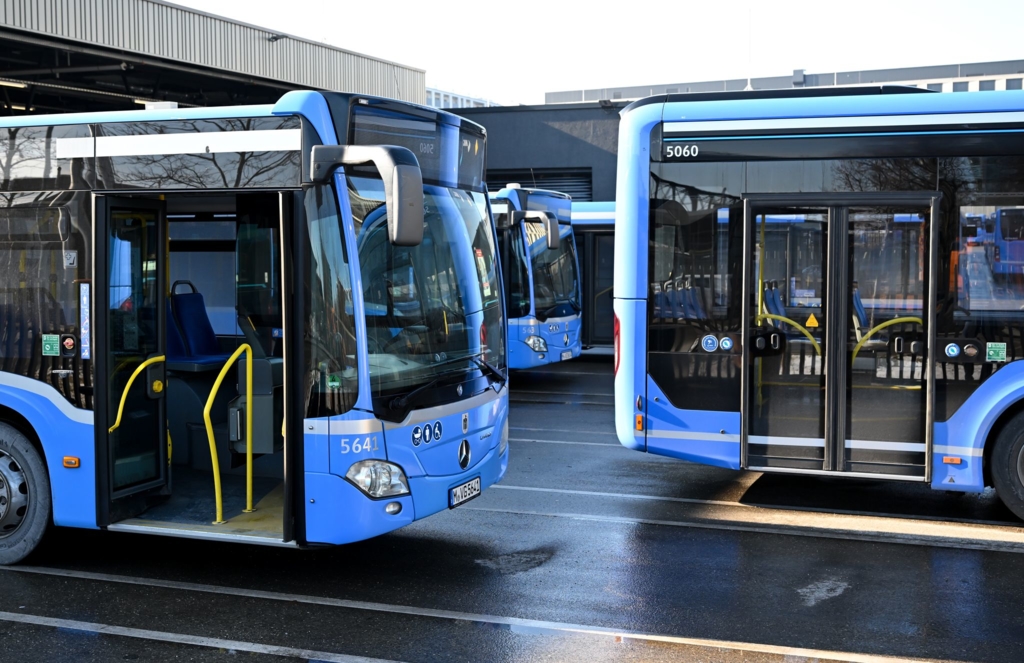 Wie-komm-039-ich-zur-Arbeit-Nahverkehr-steht-vielerorts-still