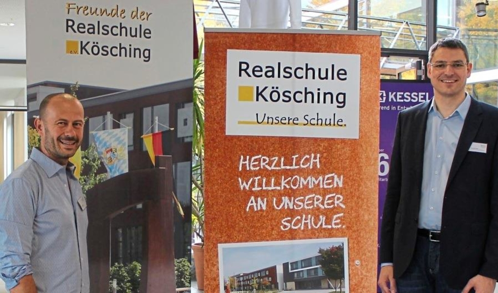 Berufsinfotag an der Realschule Kösching Unternehmen präsentieren