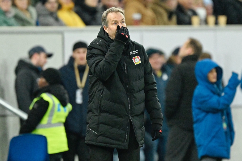 Mit-Formtief-in-hitzige-Atmosph-re-Bayer-k-mpft-um-Playoffs