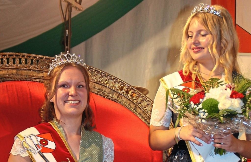 Marie Huml wird neue Volksfestkönigin in Dietfurt