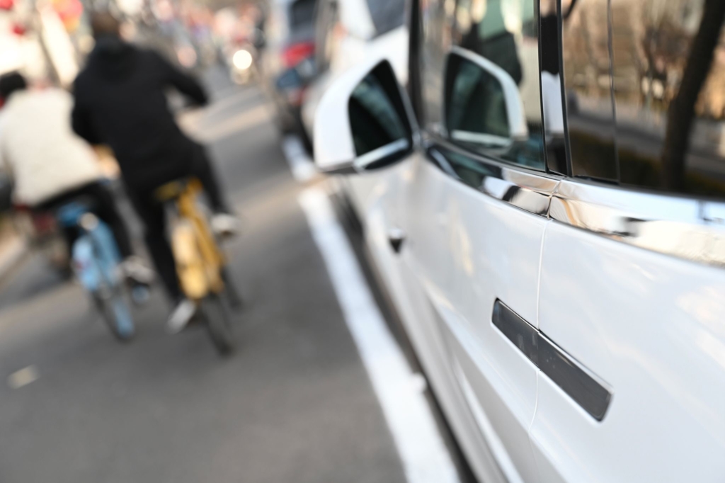 Sicherheitsrisiko-China-verbietet-versteckte-Auto-T-rgriffe