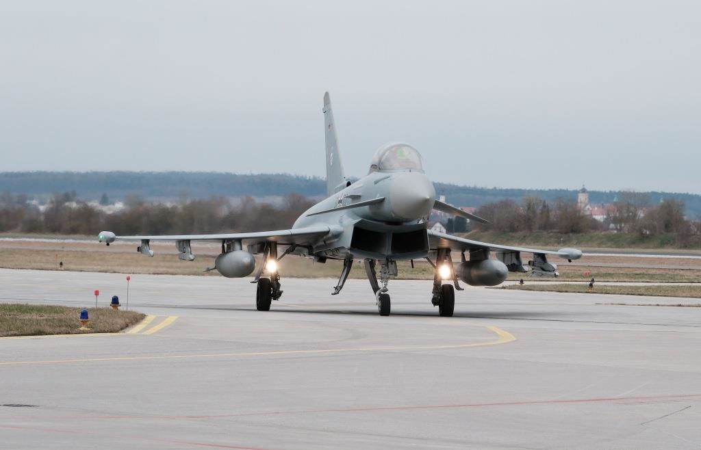 Am NatoFlugplatz in Neuburg Leistungsdemonstration des Geschwaders