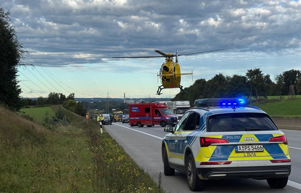 Unfälle auf der A8 bei Friedberg: 14 Fahrzeuge beteiligt, sieben Verletzte
