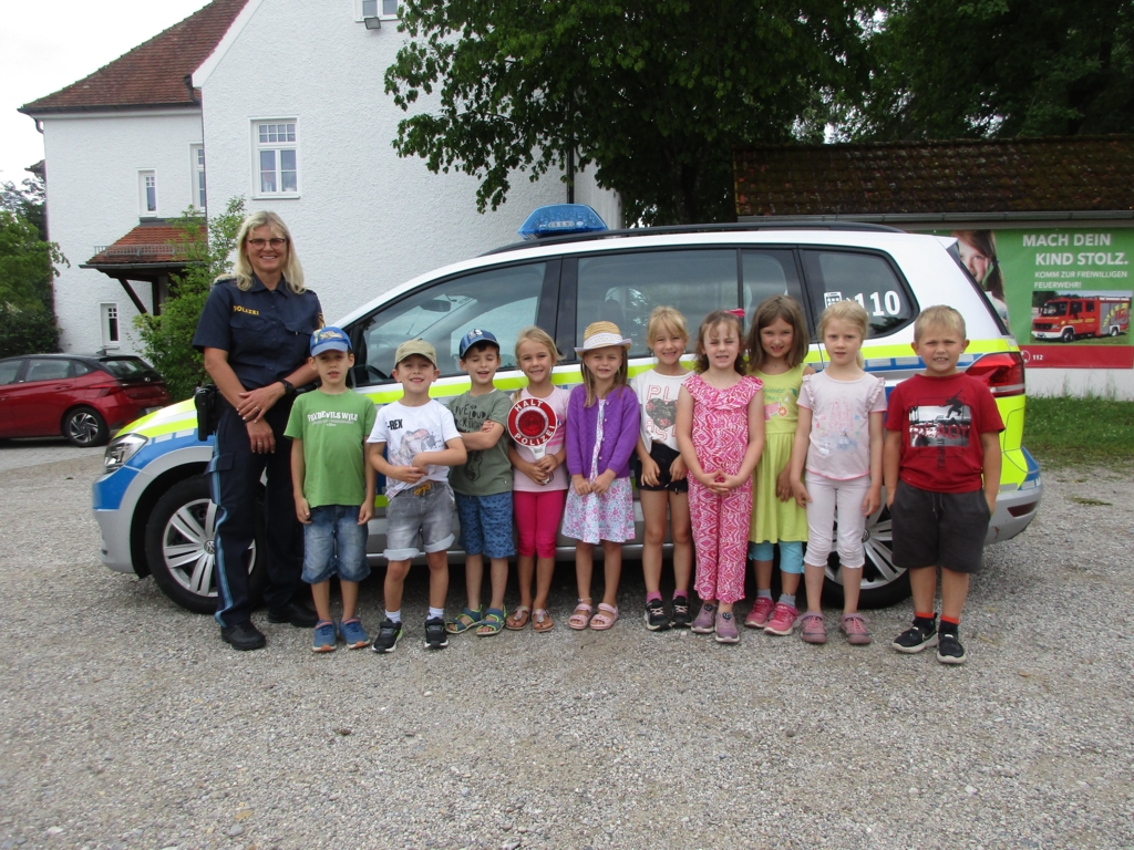  Foto zu Die Polizei im Kindergarten 