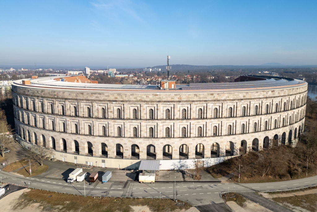 Nazi-Bau-wird-zum-Kulturort-Stadt-vergibt-Ausbau