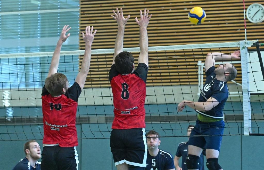 Volleyballherren-des-SSV-Schrobenhausen-gewinnen-beim-Saisonauftakt-gleich-beide-Matches