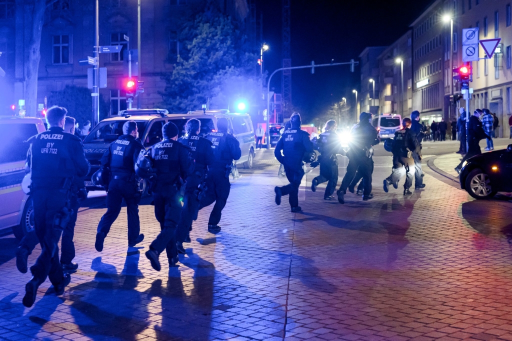 Gewalt-gegen-Polizisten-in-Bayern-auf-H-chststand