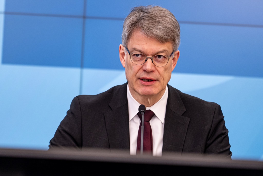 Verkehrsminister-zu-Wetter-Gefahr-noch-nicht-vorbei