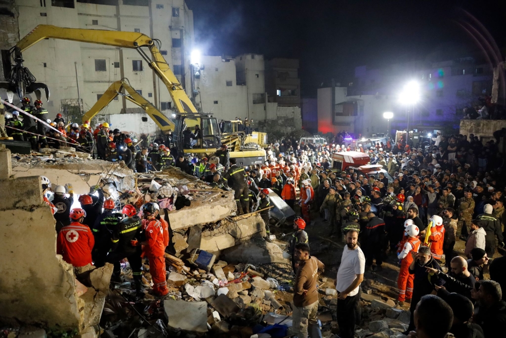 Wohnhaus-im-Libanon-eingest-rzt-14-Tote