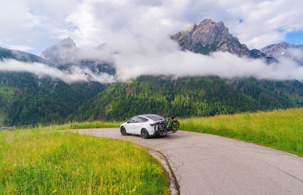 Mit dem E-Auto nach Italien: Worauf deutsche Urlauber 2026 achten sollten