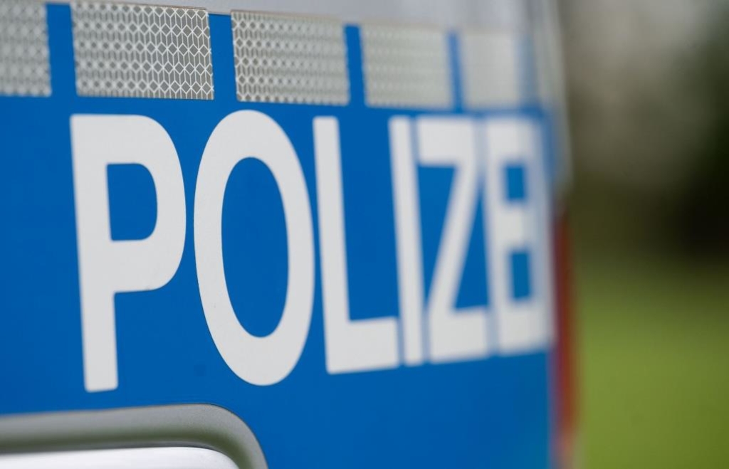 Mädchen schießen in Pfaffenhofen mit Spielzeugpistole auf schwangere Frau 