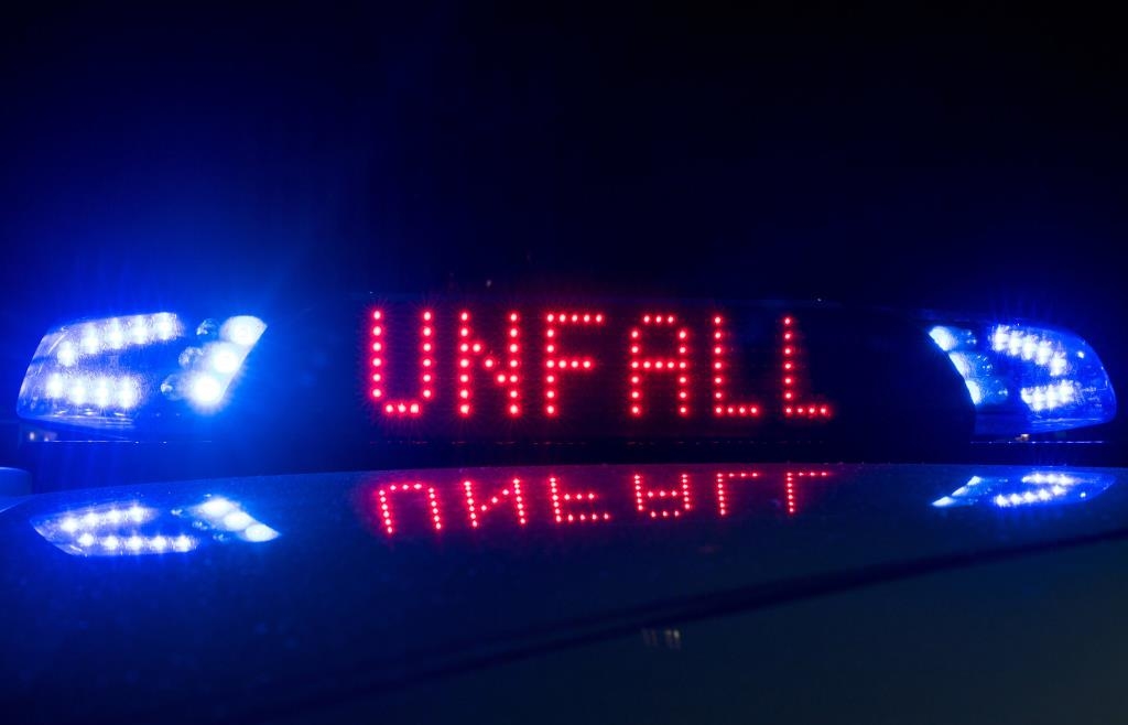 Unfall-auf-der-A9-bei-Rohrbach-Fahrbahn-Richtung-N-rnberg-zeitweise-gesperrt