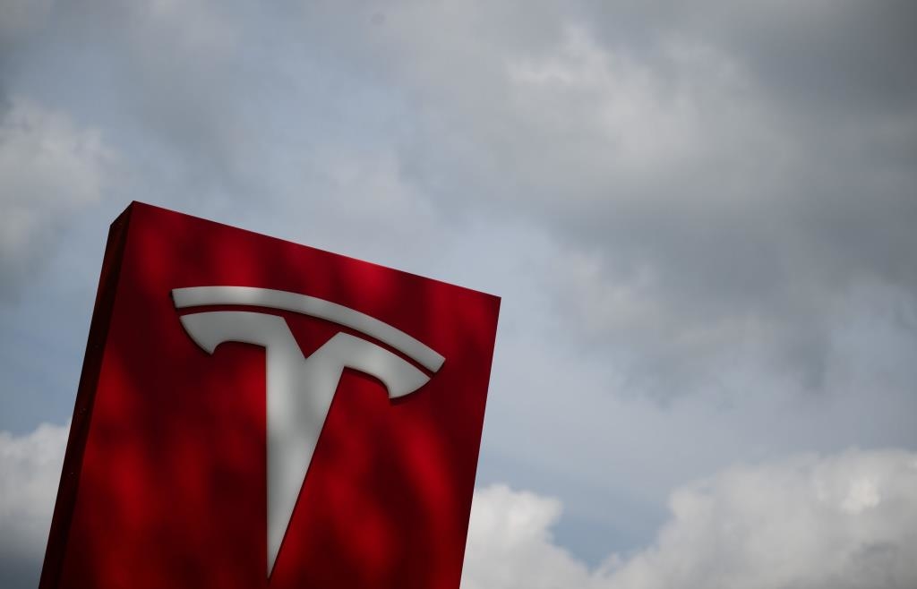 Tesla-schlie-t-erstmals-ein-Jahr-mit-Umsatzr-ckgang-ab