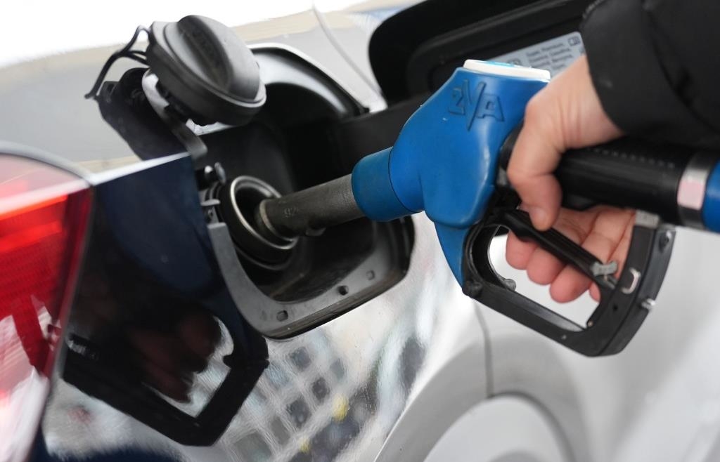 Criticism of fuel price rule grows - | Will the 12 o'clock limit for ...