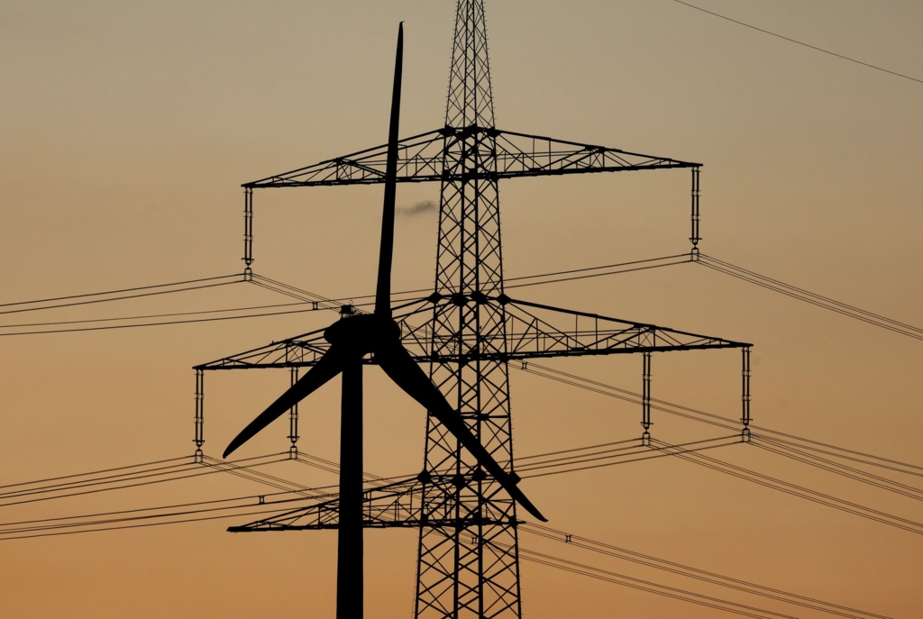 Milit-r-und-Netzengp-sse-bremsen-Bayerns-Windkraft-aus
