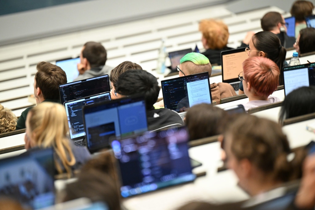 Frauen-entscheiden-sich-h-ufiger-f-r-MINT-Studium