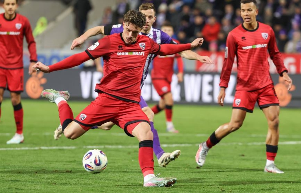 Das-Wort-Abstiegskampf-ist-f-r-den-FC-Ingolstadt-vor-dem-25-Duell-gegen-die-L-wen-tabu