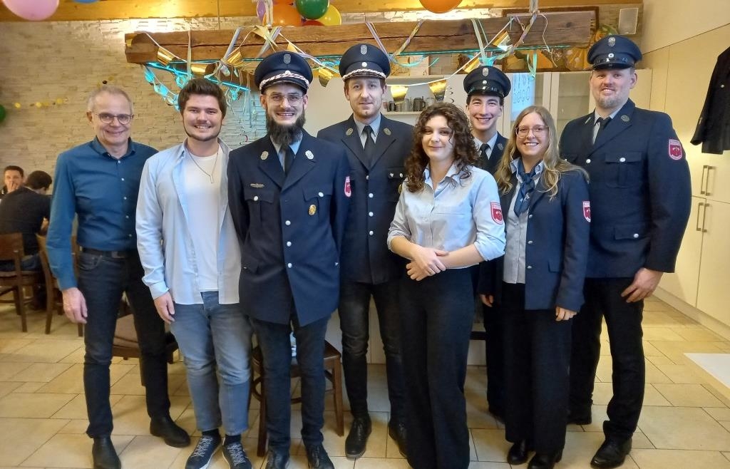 Kommandanten-und-Vorstand-Wahlen-bei-der-Feuerwehr-Biberbach