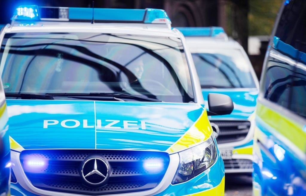 Wrecked car lies in ditch near Altomünster, driver missing