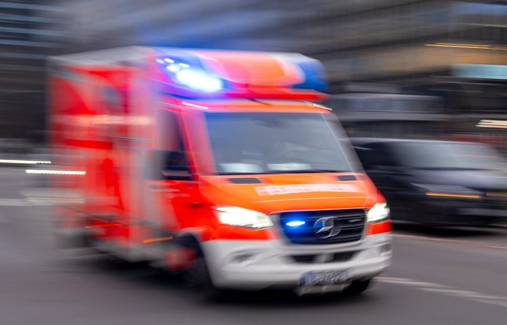 Von-T-r-erschlagen-Kind-stirbt-bei-Unfall-in-Berliner-Kita