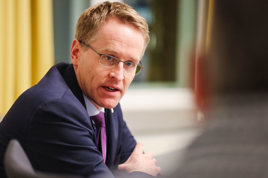 CDU-Ministerpr-sident-stellt-sich-gegen-S-ders-Fusionspl-ne