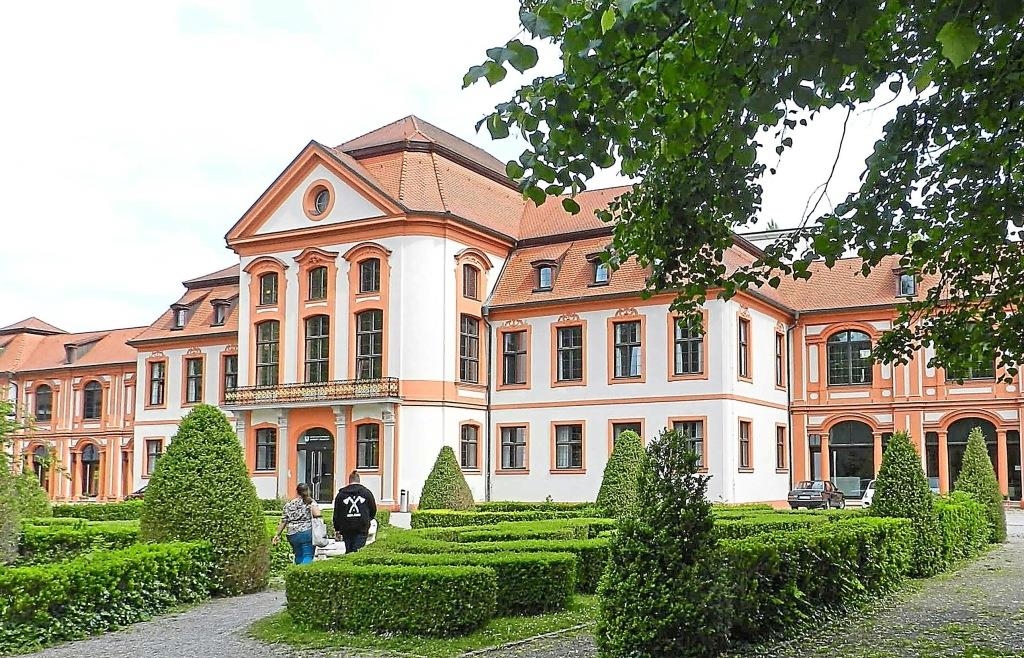 Diese Geschichte Hat Der Eichst tter Hofgarten Soldaten Stationiert diese-geschichte-hat-der-eichst-tter-hofgarten-soldaten-stationiert