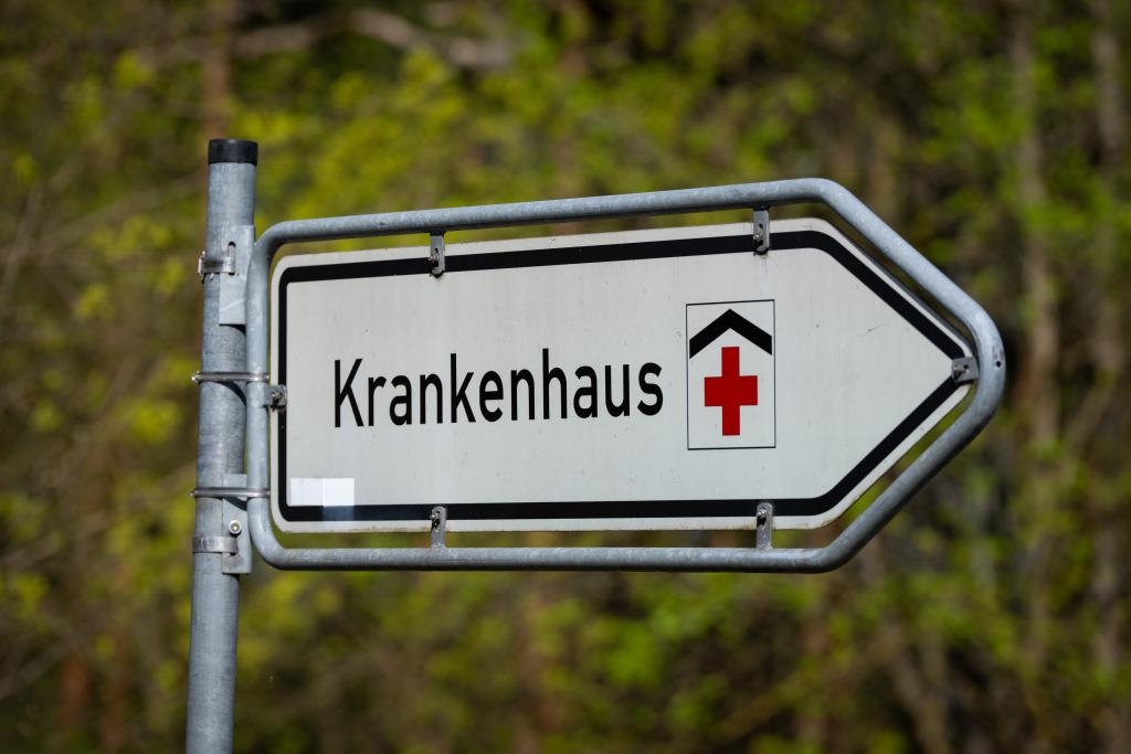 Kabinett-billigt-Nachbesserungen-an-umstrittener-Klinikreform