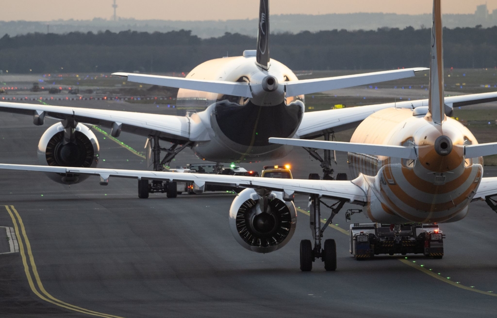 Flugzeuge-knapp-Airlines-erwarten-Rekordauslastung