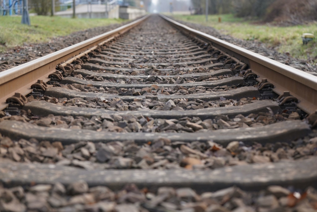 Toter-an-Bahngleisen-Identit-t-weiter-unklar
