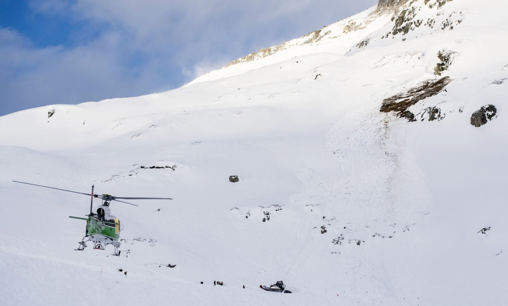 Zw-lfj-hriger-stirbt-bei-Lawinenungl-ck-in-sterreich