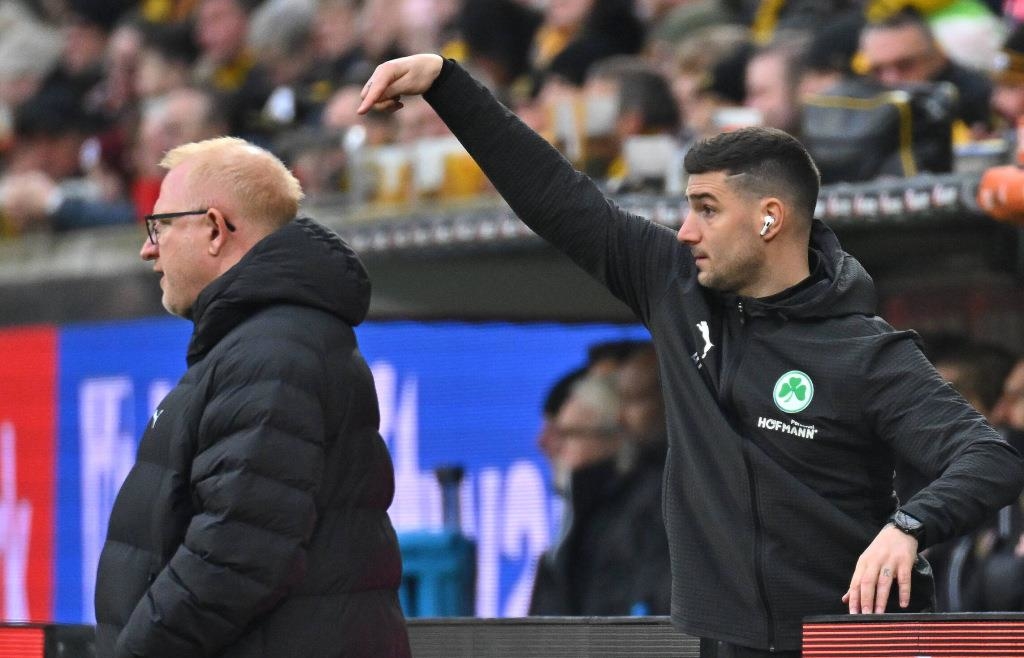 -Totaler-Blackout-ein-No-Go-Greuther-F-rth-um-Vogel-und-Petrovi-erlebt-aberwitzigen-Fu-ball-Abend