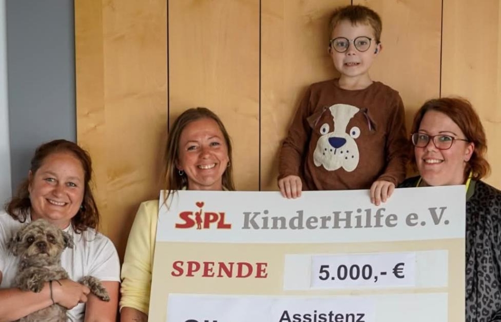 Seven-year-old Silas from Ingolstadt is raising money for an assistance ...