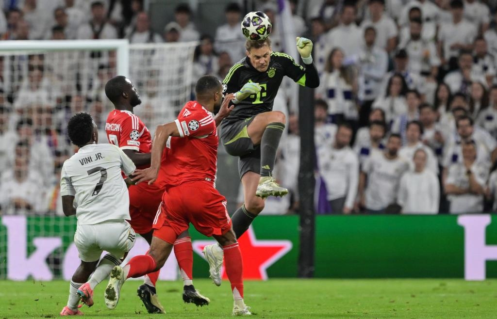 Kane scores, Neuer saves: FC Bayern shocks Real in Madrid with a 2-1 ...