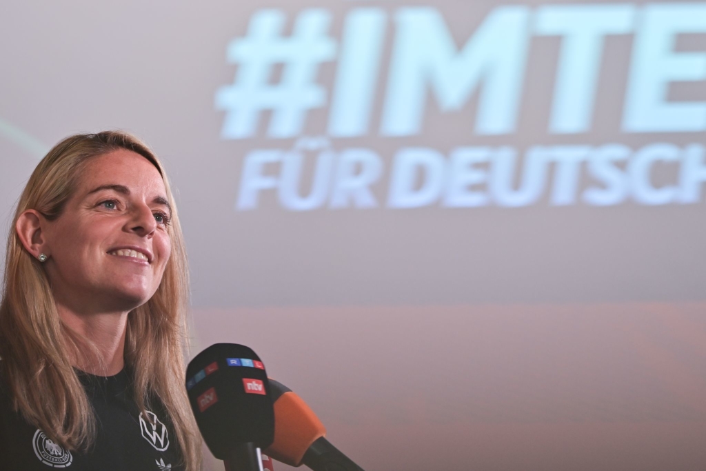 Spanien-packen-Sportdirektorin-K-nzer-hat-ein-paar-Ideen