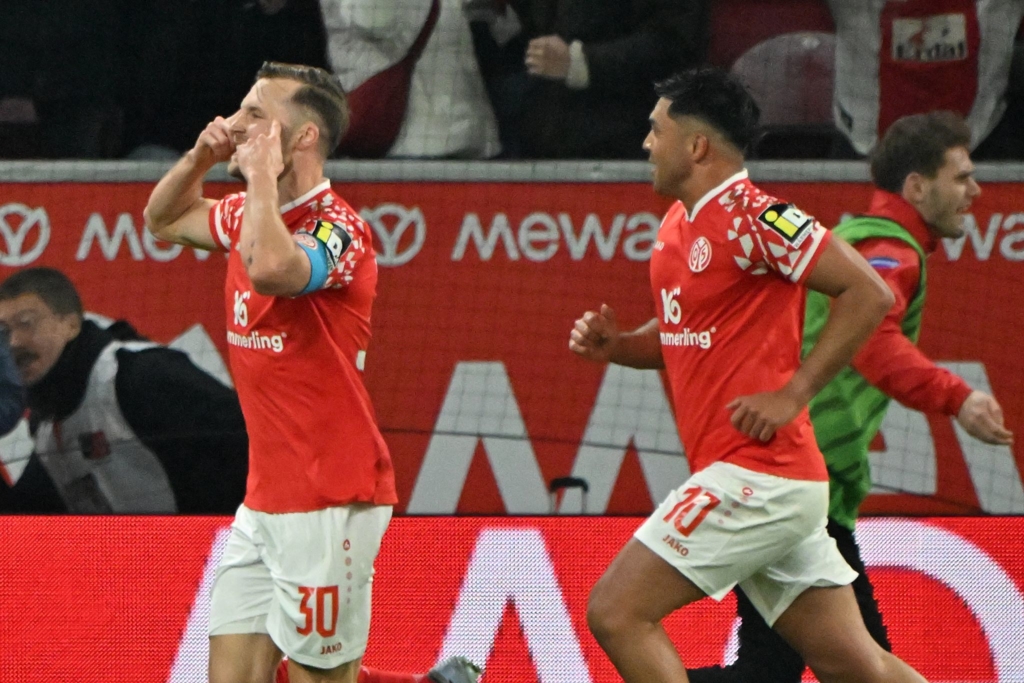 Mainz-befreit-sich-und-gibt-Rote-Laterne-an-Heidenheim-ab