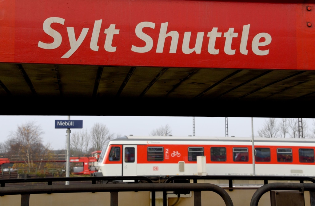 Weichenst-rung-sorgt-f-r-Verz-gerungen-bei-Z-gen-nach-Sylt